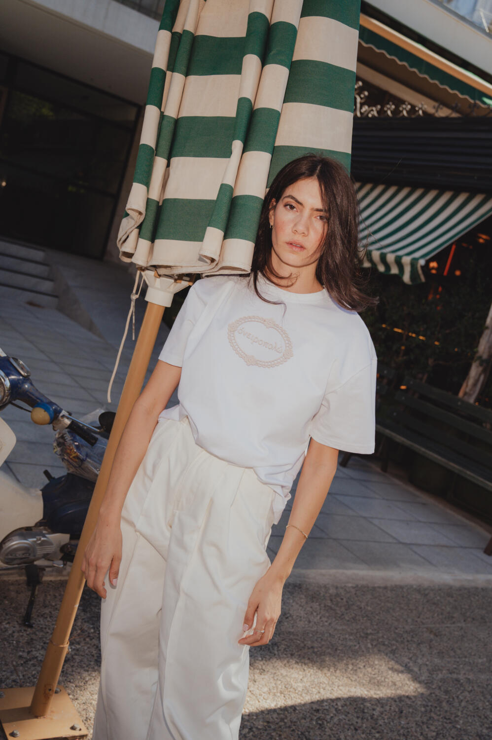 "I DAYDREAM" TEE